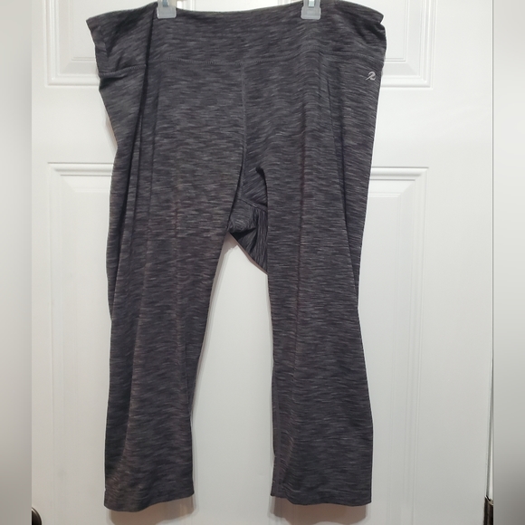 ENERGY ZONE PERFORMANCE LEGGING size 1X (16W-18W) - Picture 2 of 15